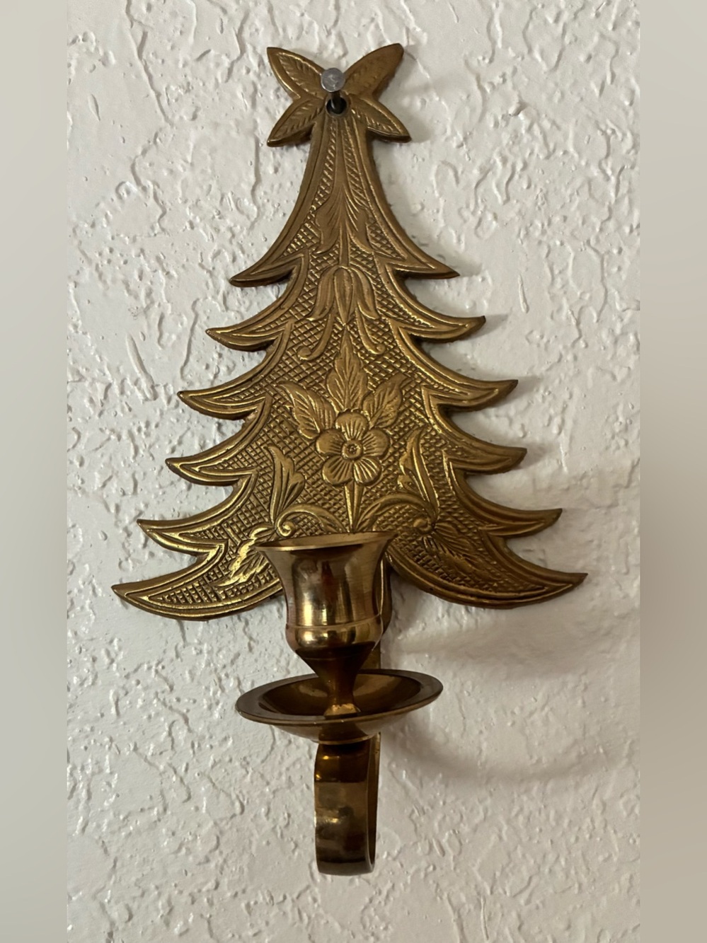 Vintage Christmas Brass Christmas Tree Sconce Candle Holder Decor aprox 9 in